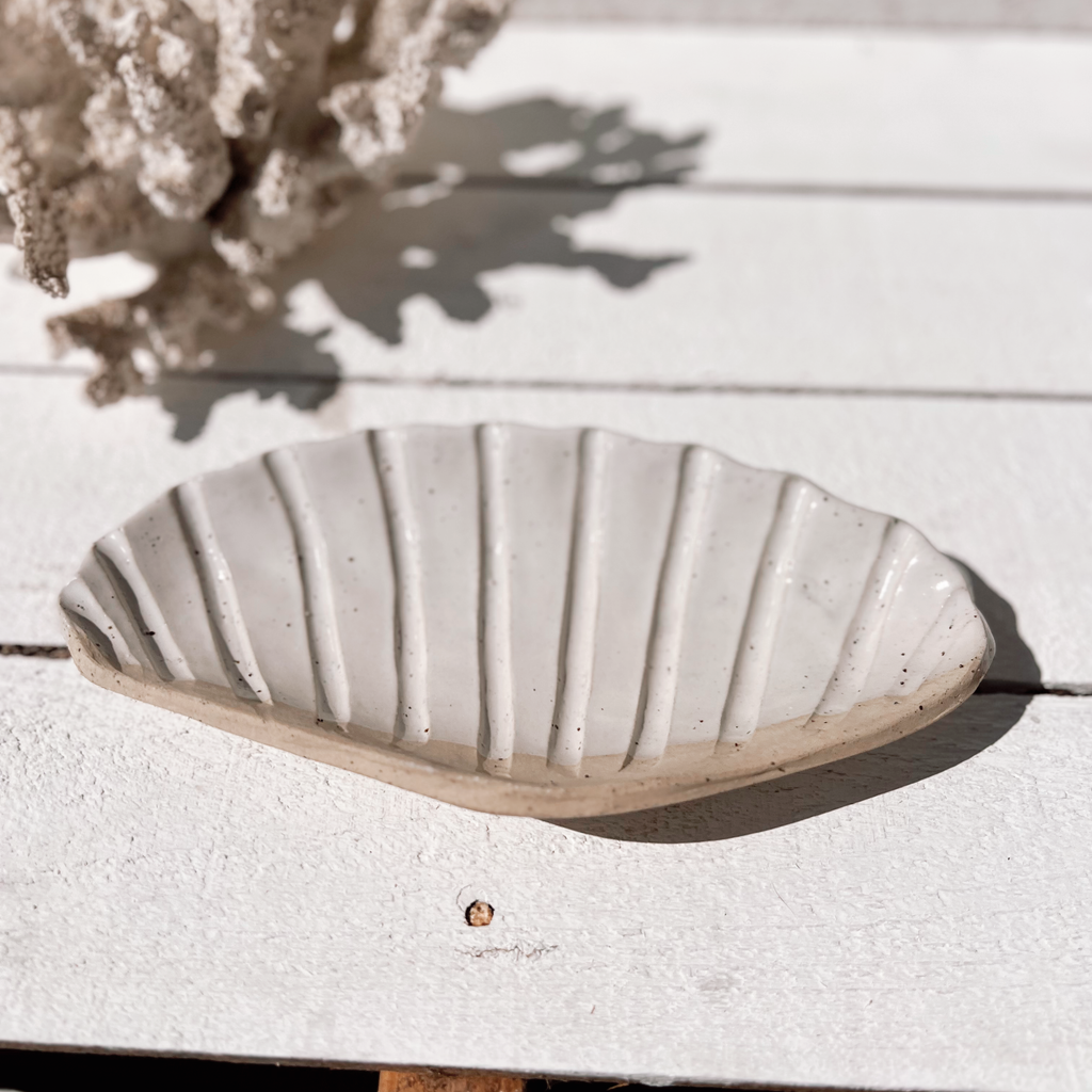 Soleil seashell dish: Natural