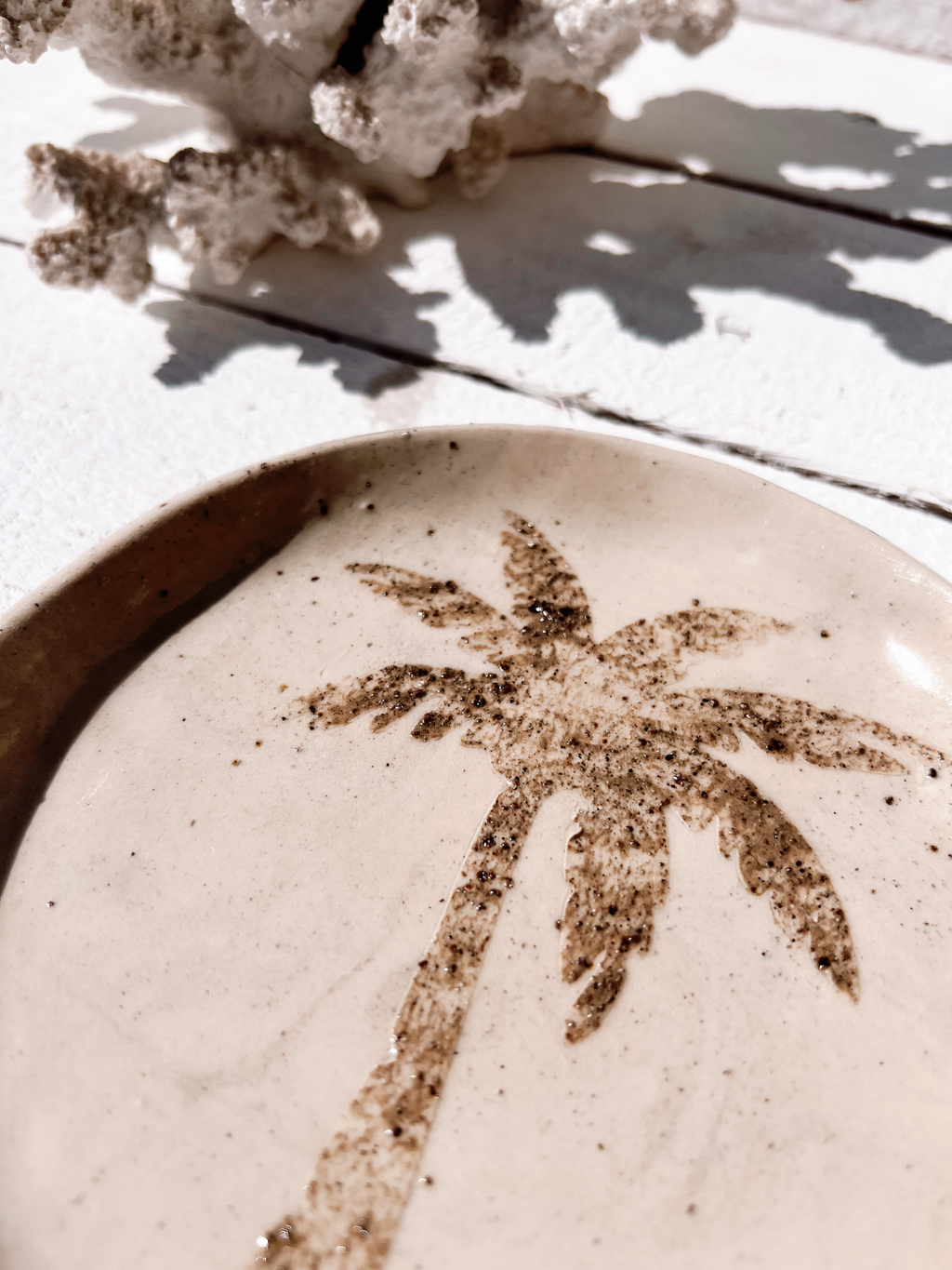 Soleil palm tree plate | sand